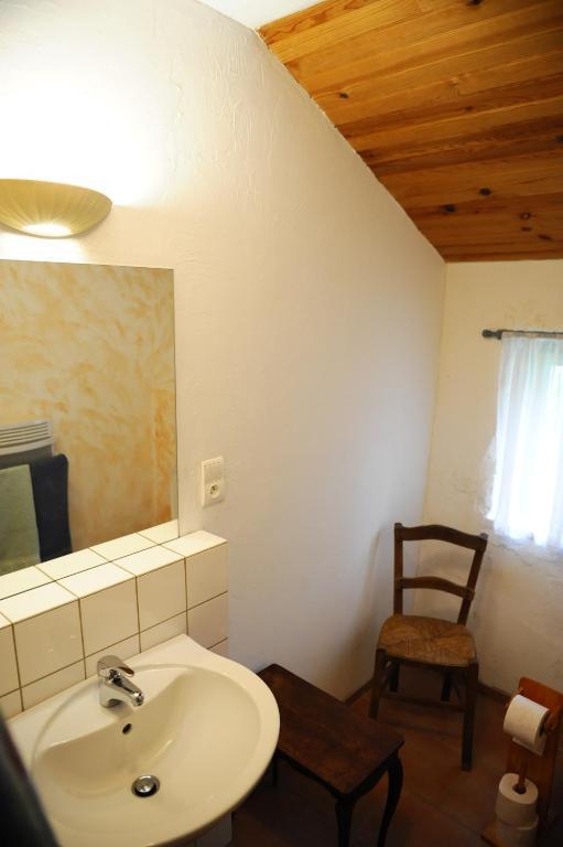Chambres D'Hotes Le Chintre Queyssel Chambre photo